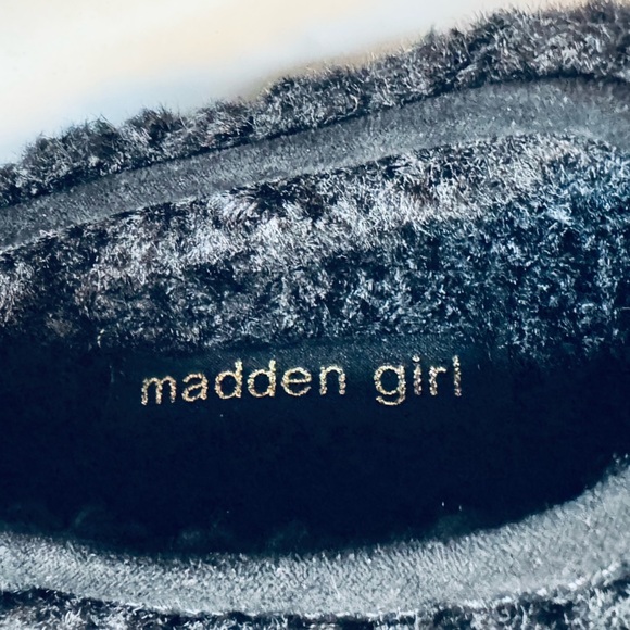 MADDEN GIRL Faux Fur Clogs - Picture 3 of 12